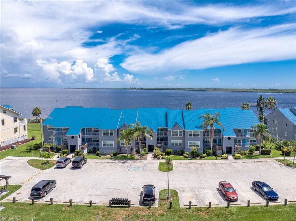 4410 Warren AVE 406 PORT CHARLOTTE, FL 33953