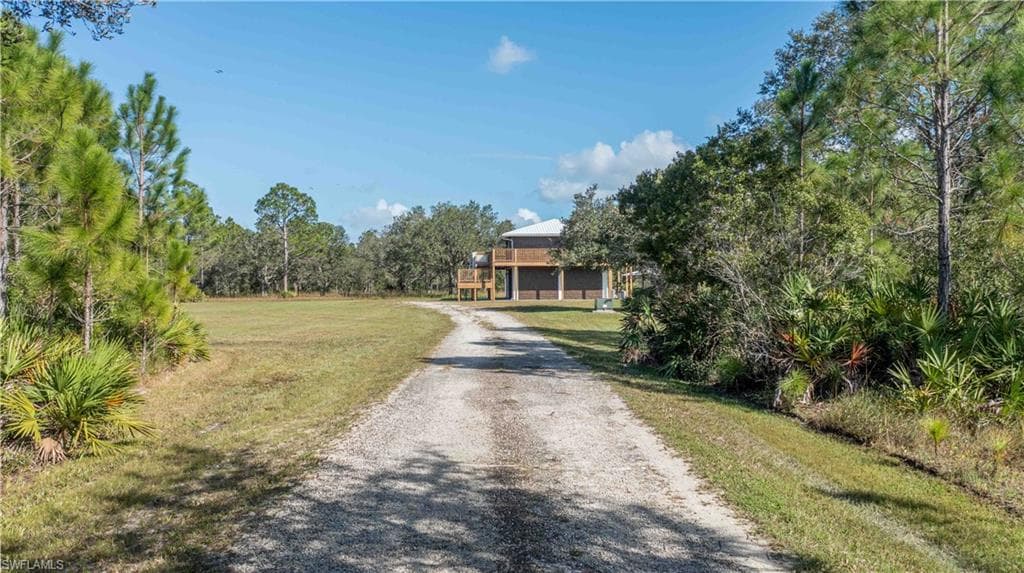2072 Nine Mile RD LABELLE, FL 33935