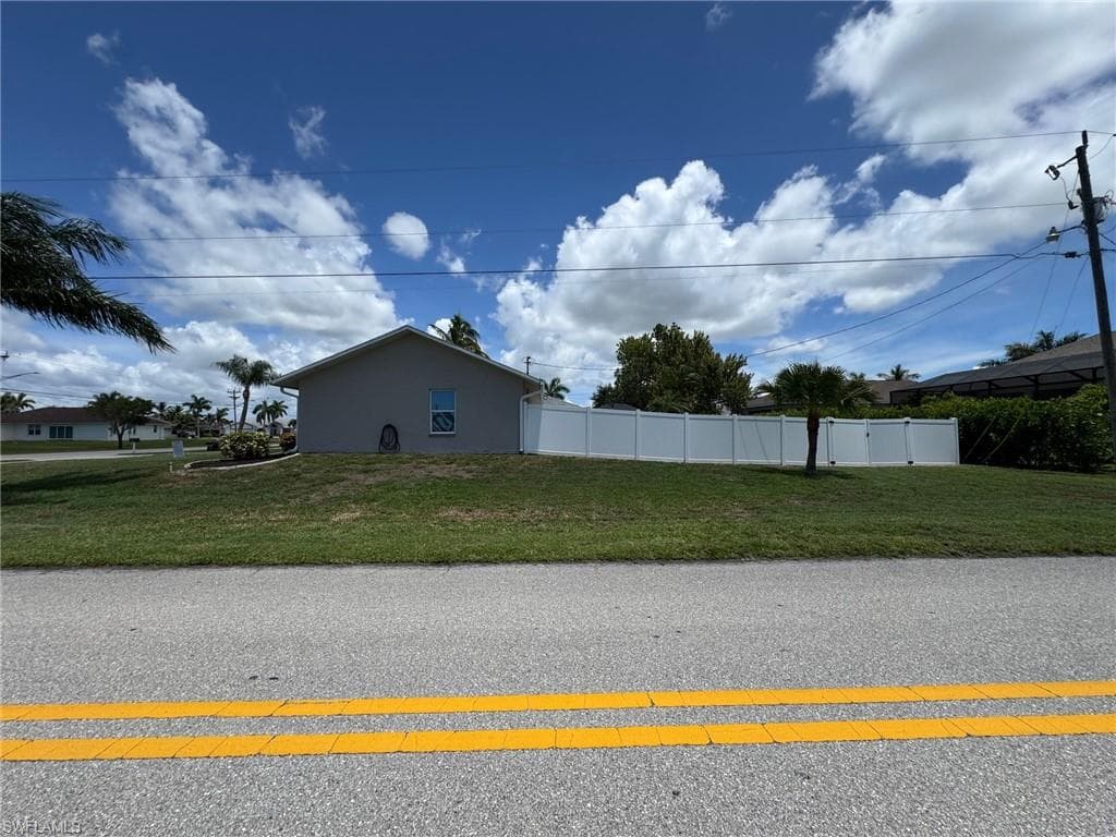 2910 Surfside BLVD CAPE CORAL, FL 33914