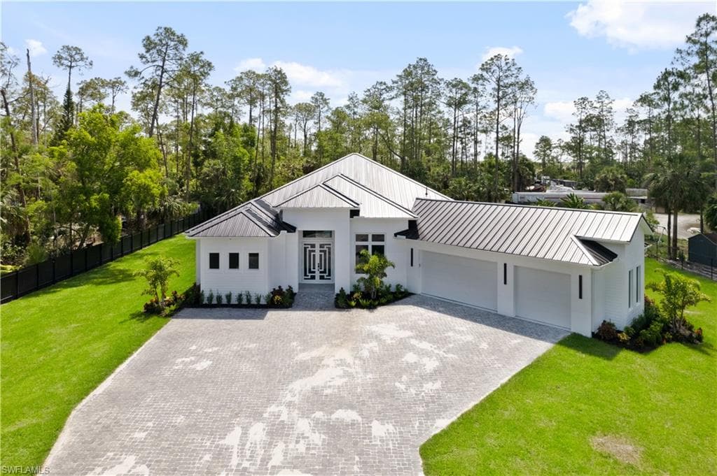 2144 17th ST SW NAPLES, FL 34117