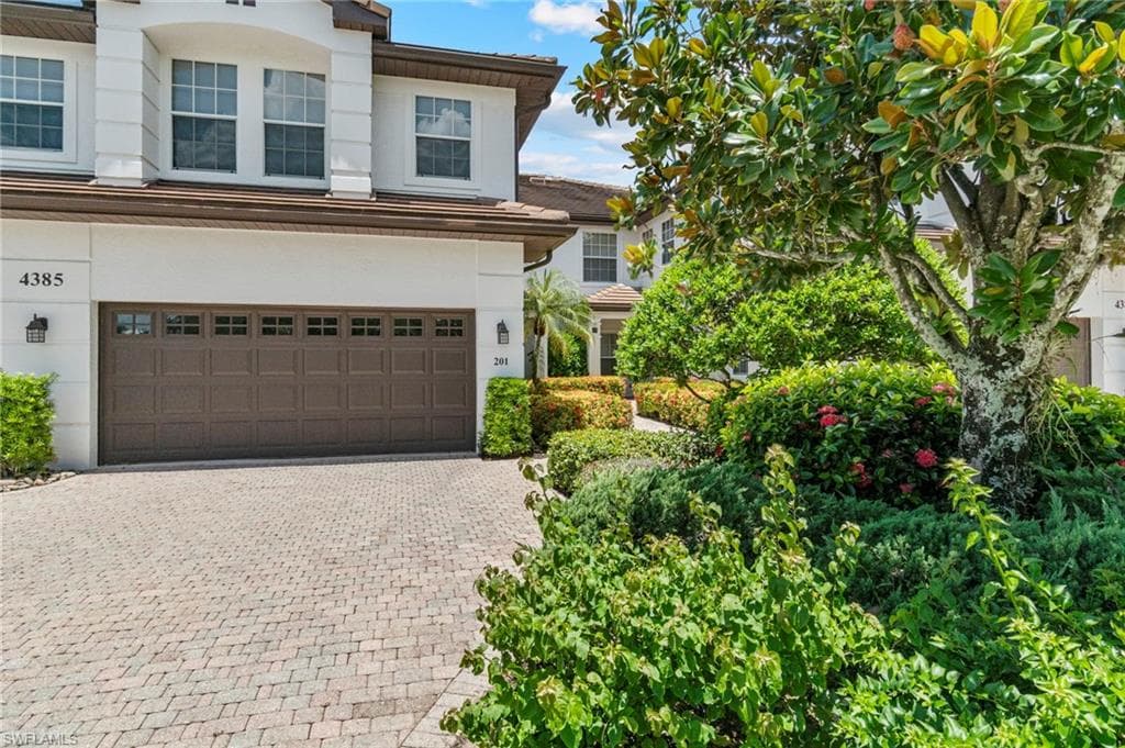 4385 Dover CT 201 NAPLES, FL 34105