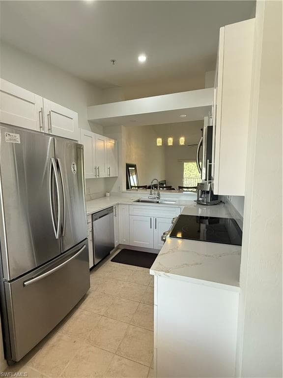 2815 Cypress Trace CIR 204 NAPLES, FL 34119