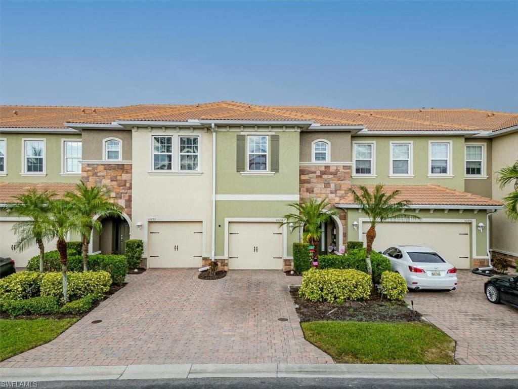 10894 Alvara WAY BONITA SPRINGS, FL 34135