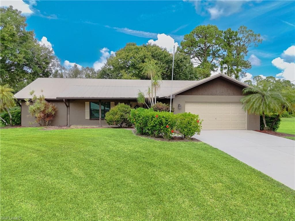 311 Hamilton AVE LEHIGH ACRES, FL 33936