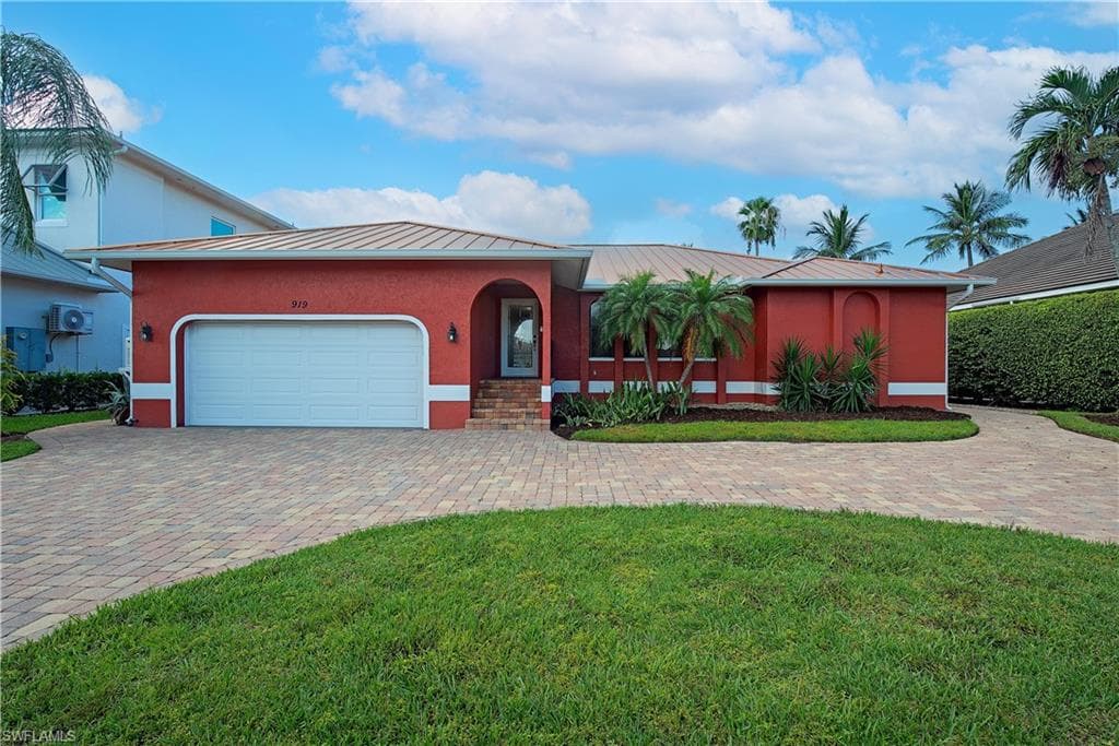919 Joy CIR MARCO ISLAND, FL 34145
