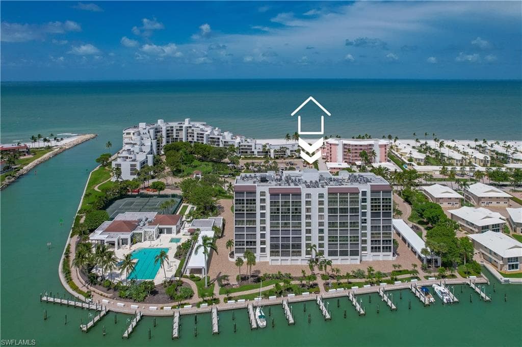 2400 Gulf Shore BLVD N 203 NAPLES, FL 34103