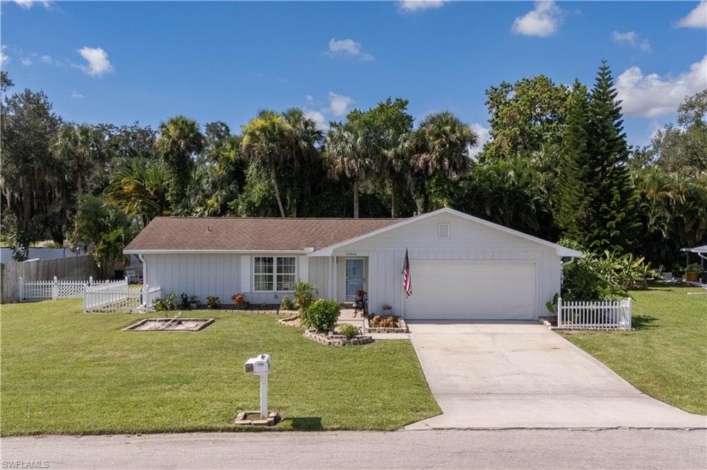 14943 Randolph DR FORT MYERS, FL 33905