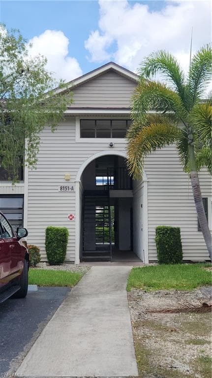 8151 S Woods CIR 3 FORT MYERS, FL 33919