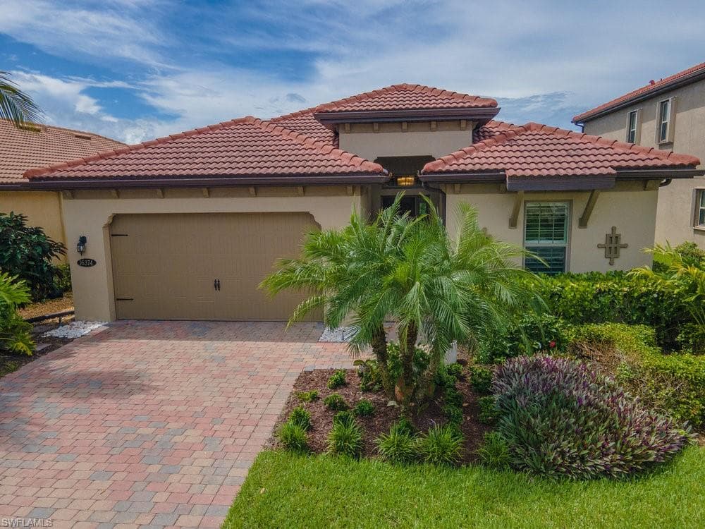 16374 Barclay CT NAPLES, FL 34110