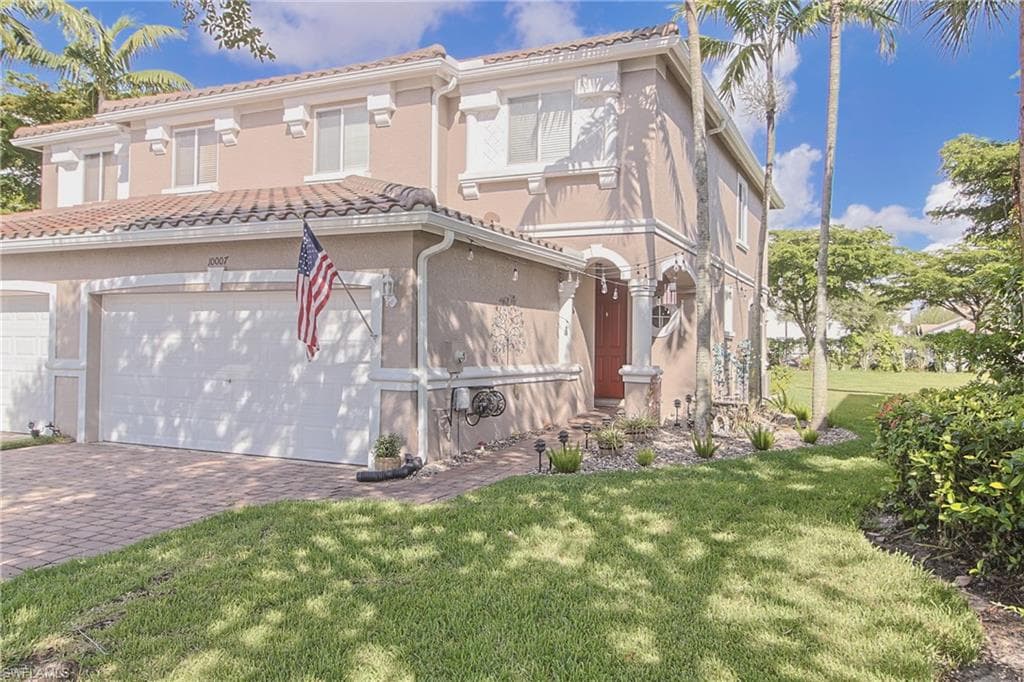 10007 Chiana CIR FORT MYERS, FL 33905
