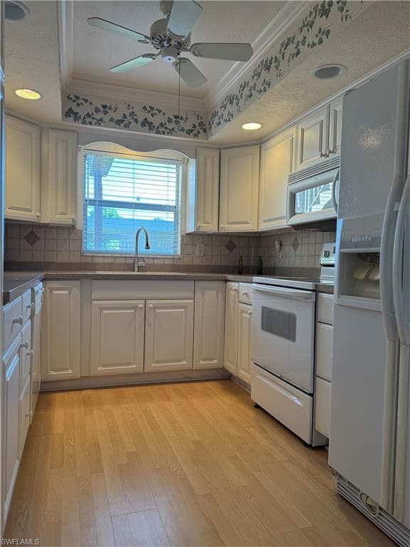 806 SE 46th ST 1E CAPE CORAL, FL 33904