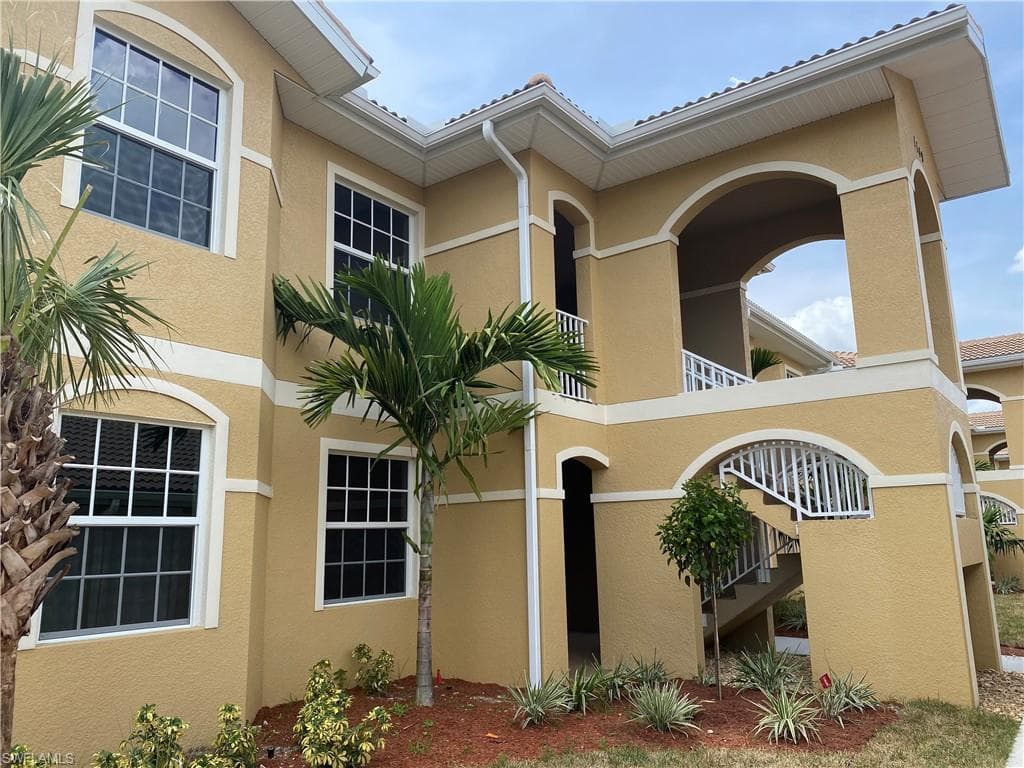 1149 Winding Pines CIR 101 CAPE CORAL, FL 33909