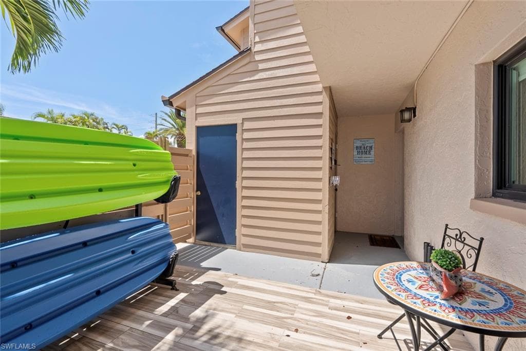 896 Buttonwood DR 109 FORT MYERS BEACH, FL 33931