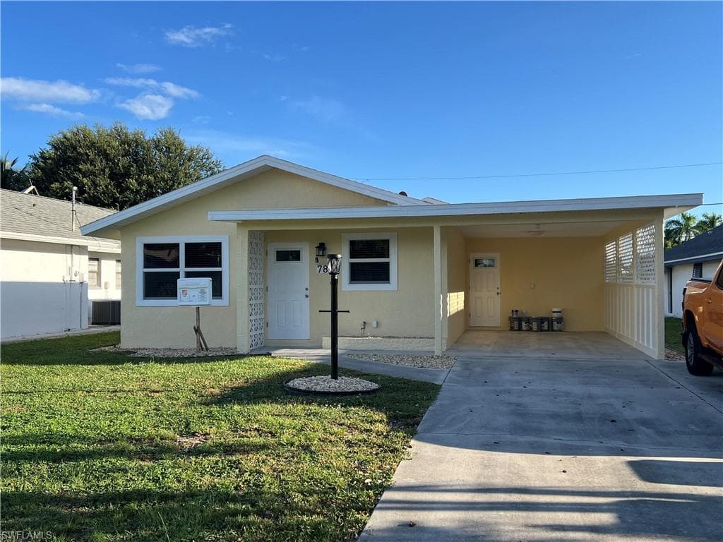 787 104th AVE N NAPLES, FL 34108