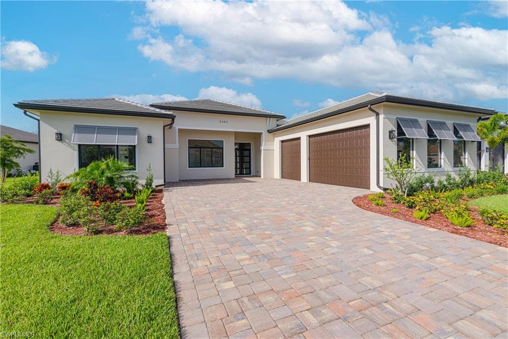 3383 Chestnut Grove DR ALVA, FL 33920