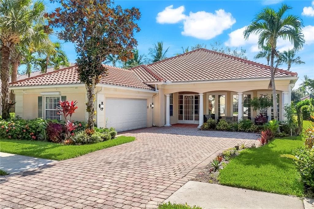 4772 Martinique WAY NAPLES, FL 34119