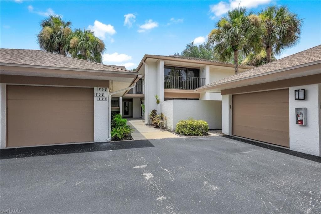 537 Lake Louise CIR 203 NAPLES, FL 34110
