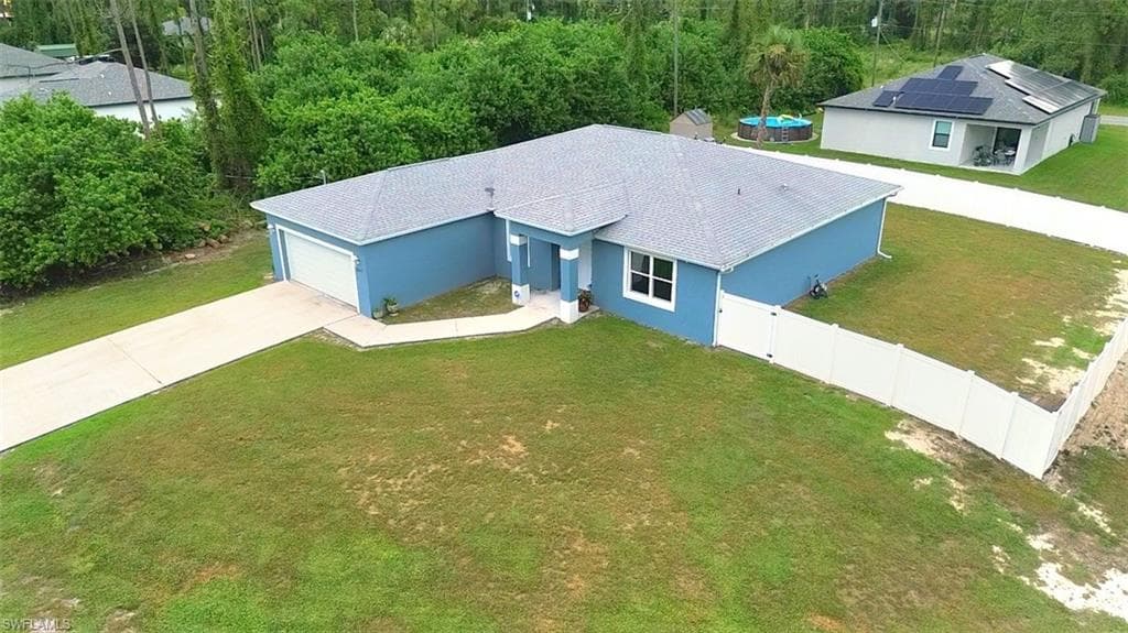 8014 Royal CIR LABELLE, FL 33935
