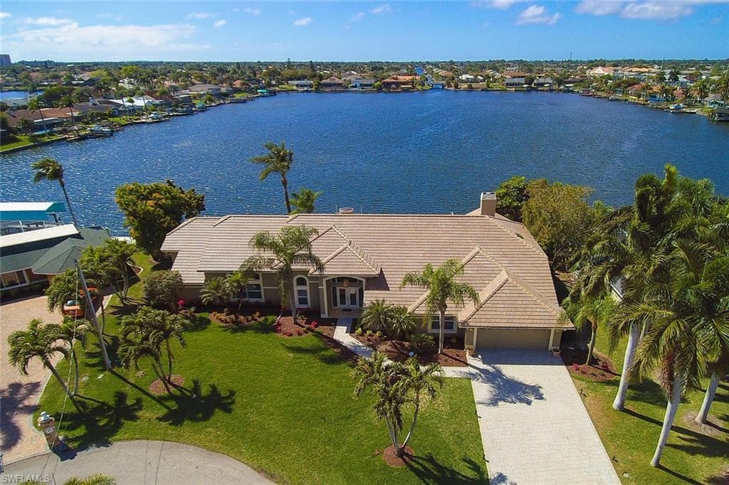 4902 SW 5th PL CAPE CORAL, FL 33914