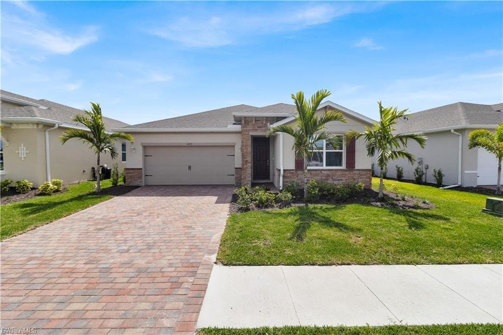 872 Stonewater Lake TER CAPE CORAL, FL 33993