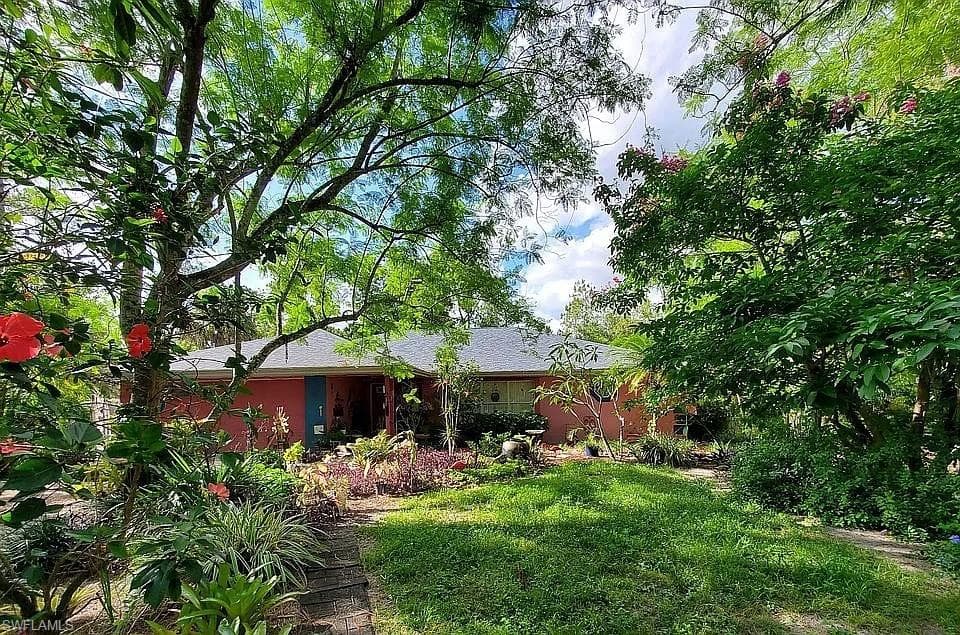 431 14th AVE NE NAPLES, FL 34120