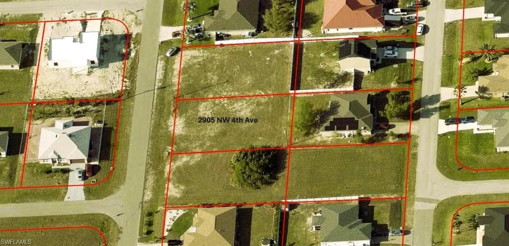 2905 NE 4th AVE CAPE CORAL, FL 33909