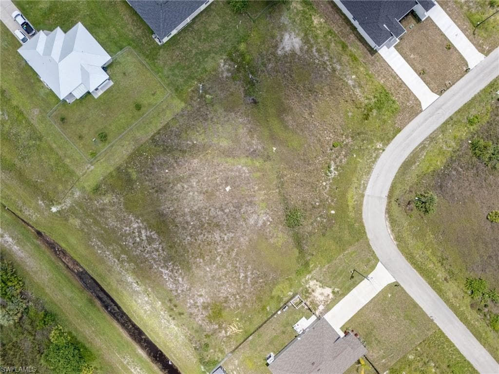 375 Palmyra AVE LEHIGH ACRES, FL 33974