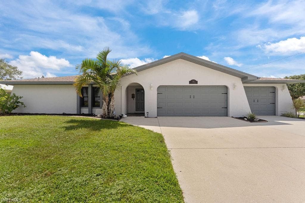 102 SE 15th AVE CAPE CORAL, FL 33990