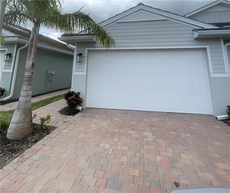 1011 Enbrook LOOP NAPLES, FL 34114