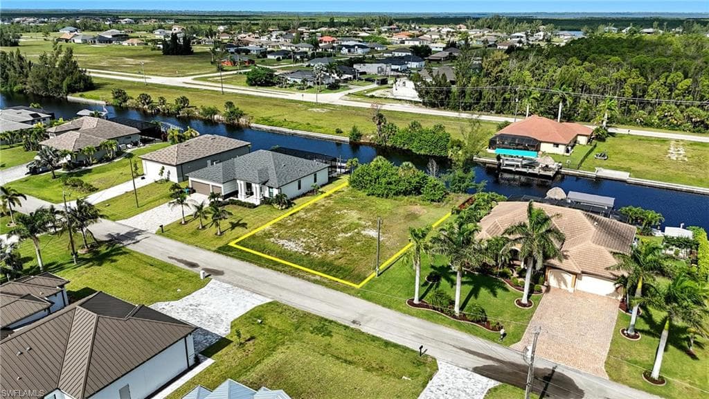 2358 NW 39th AVE CAPE CORAL, FL 33993