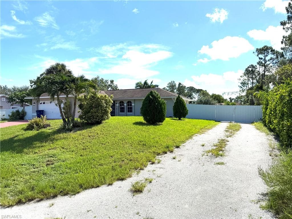 200 Ivan AVE N LEHIGH ACRES, FL 33971