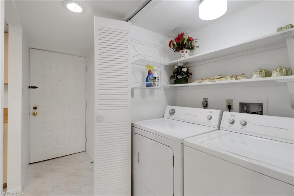 2121 Collier AVE 305 FORT MYERS, FL 33901