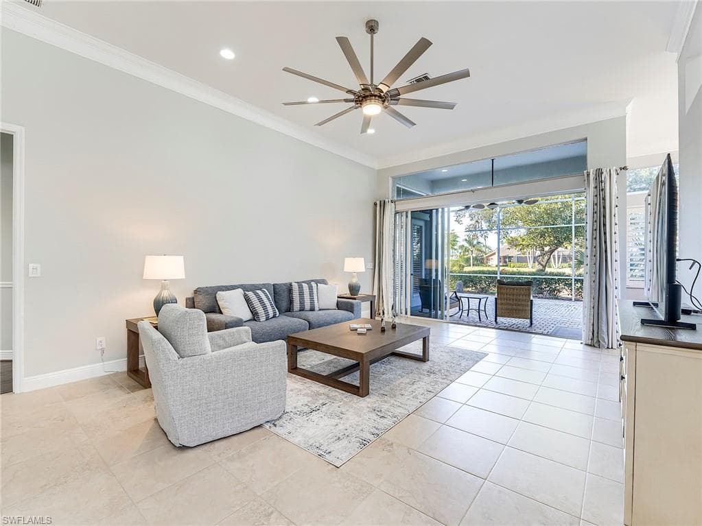 19319 Silver Oak DR ESTERO, FL 33967