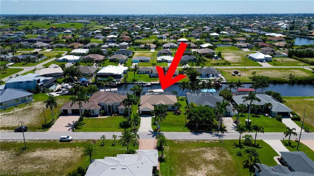 437 NW 39th AVE CAPE CORAL, FL 33993