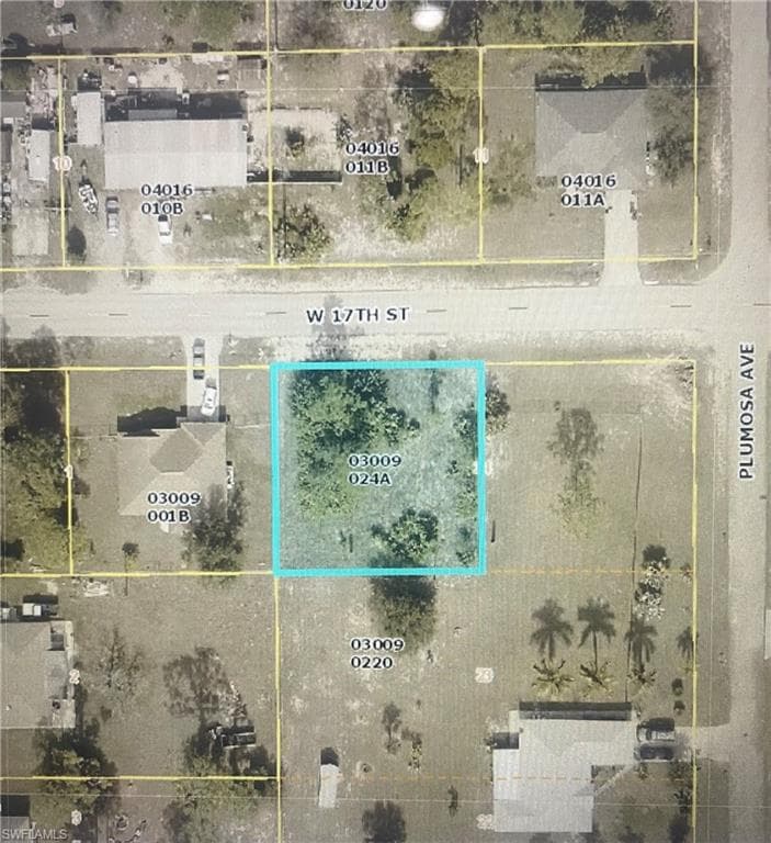 203 17th ST LEHIGH ACRES, FL 33972