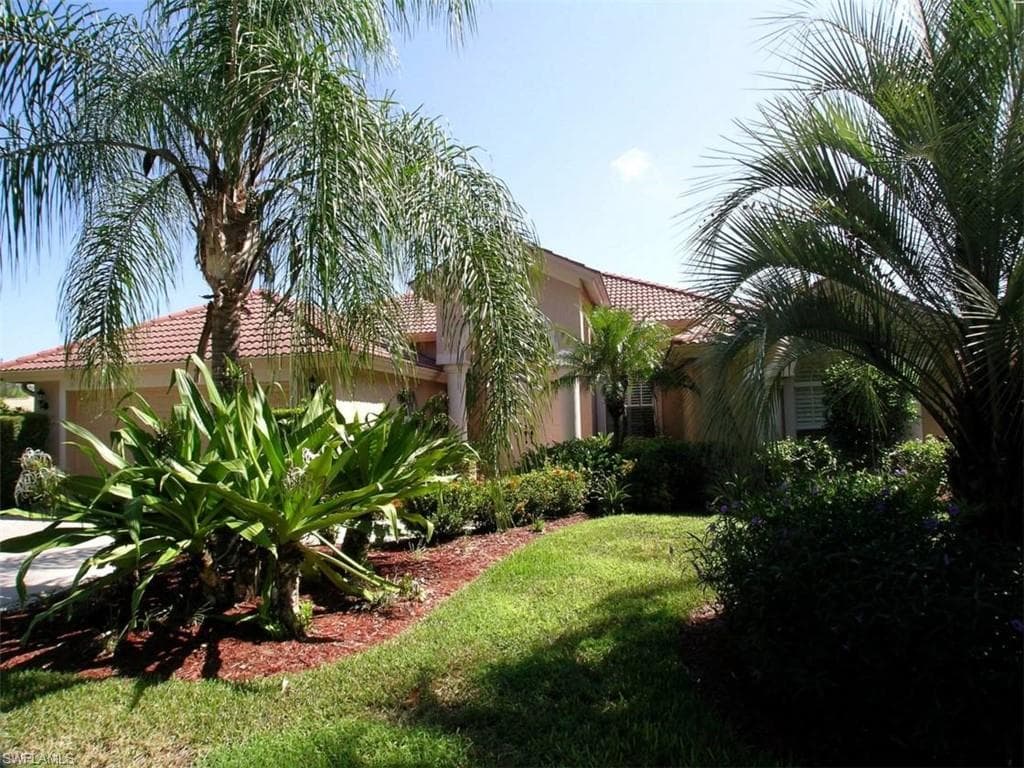 1116 TIVOLI DR NAPLES, FL 34104