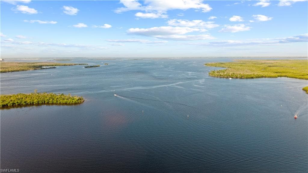 946 San Carlos DR FORT MYERS BEACH, FL 33931