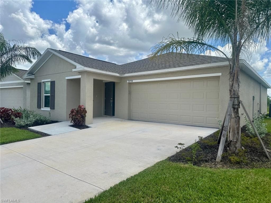 19774 Lavender Field CT LEHIGH ACRES, FL 33974