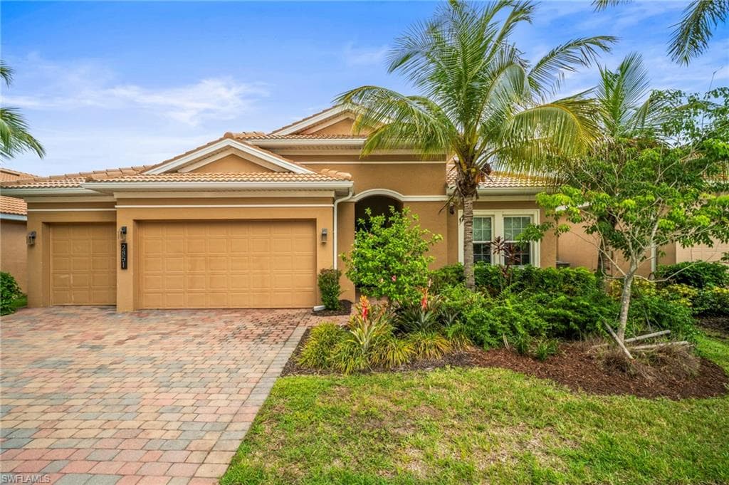 2851 Royal Gardens AVE FORT MYERS, FL 33916