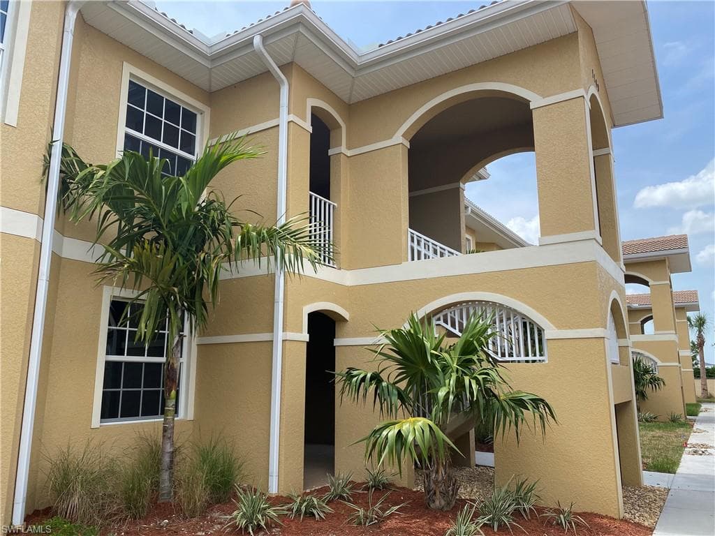 1149 Winding Pines CIR 203 CAPE CORAL, FL 33909