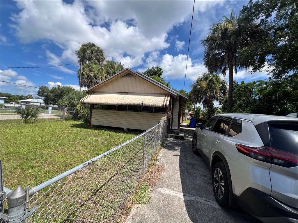 3803 Pearl ST FORT MYERS, FL 33916
