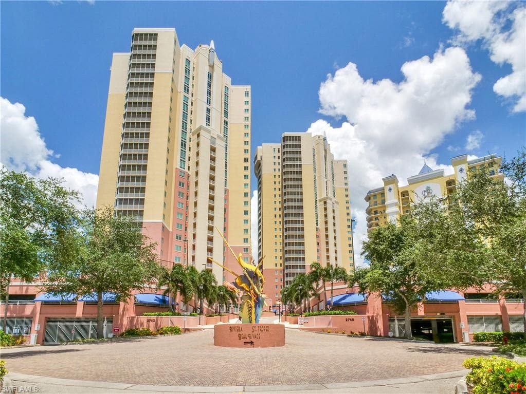 2743 1st ST 2004 FORT MYERS, FL 33916
