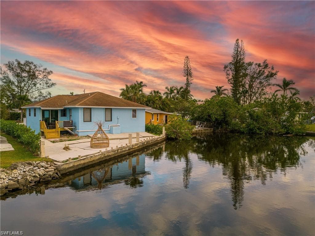 507 14th ST N NAPLES, FL 34102