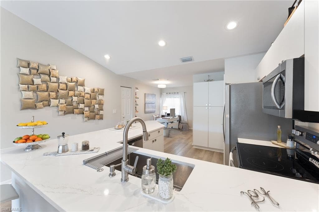 5045 Cedar Springs DR 203 NAPLES, FL 34110