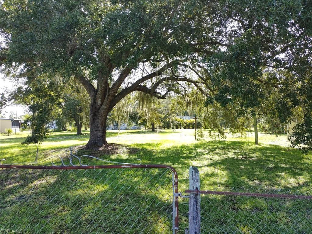 17000 Church DR NORTH FORT MYERS, FL 33917