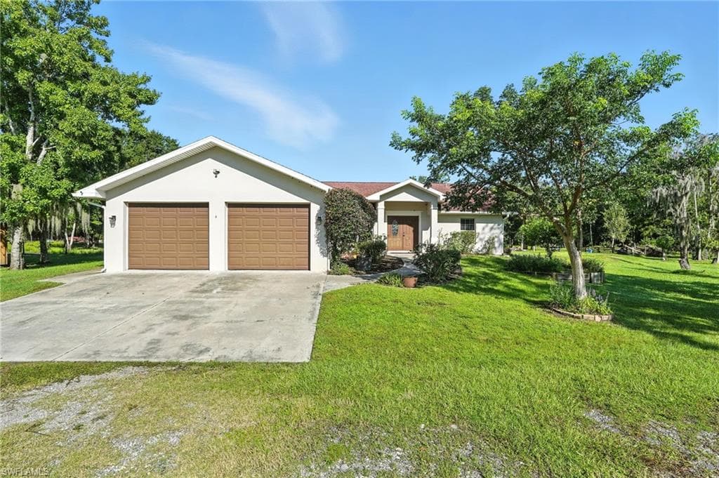 2373 Summerall RD LABELLE, FL 33935