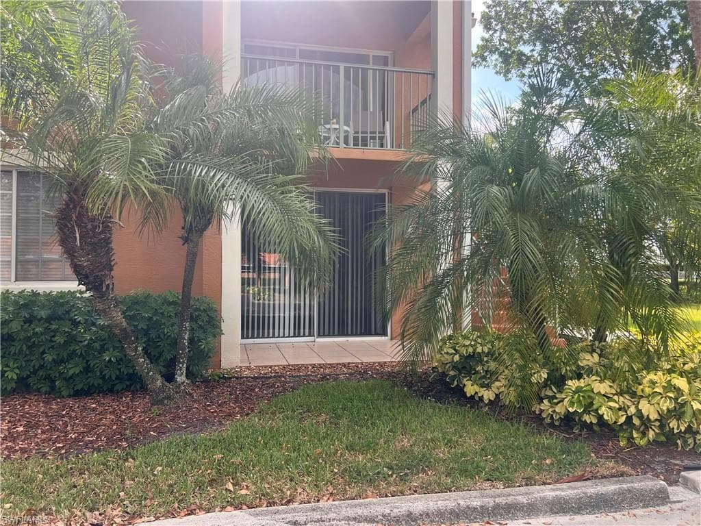 1170 Wildwood Lakes BLVD 107 NAPLES, FL 34104