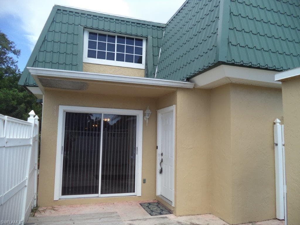 5828 Harbour Club RD FORT MYERS, FL 33919