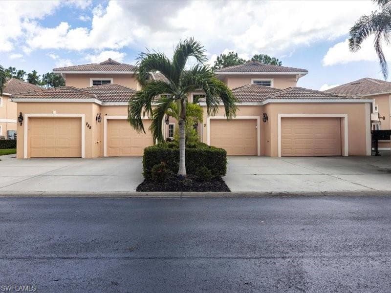 735 Luisa LN 1 NAPLES, FL 34104