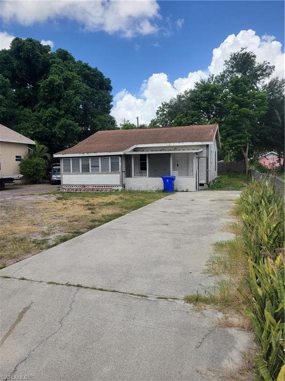 2816 Central AVE FORT MYERS, FL 33901
